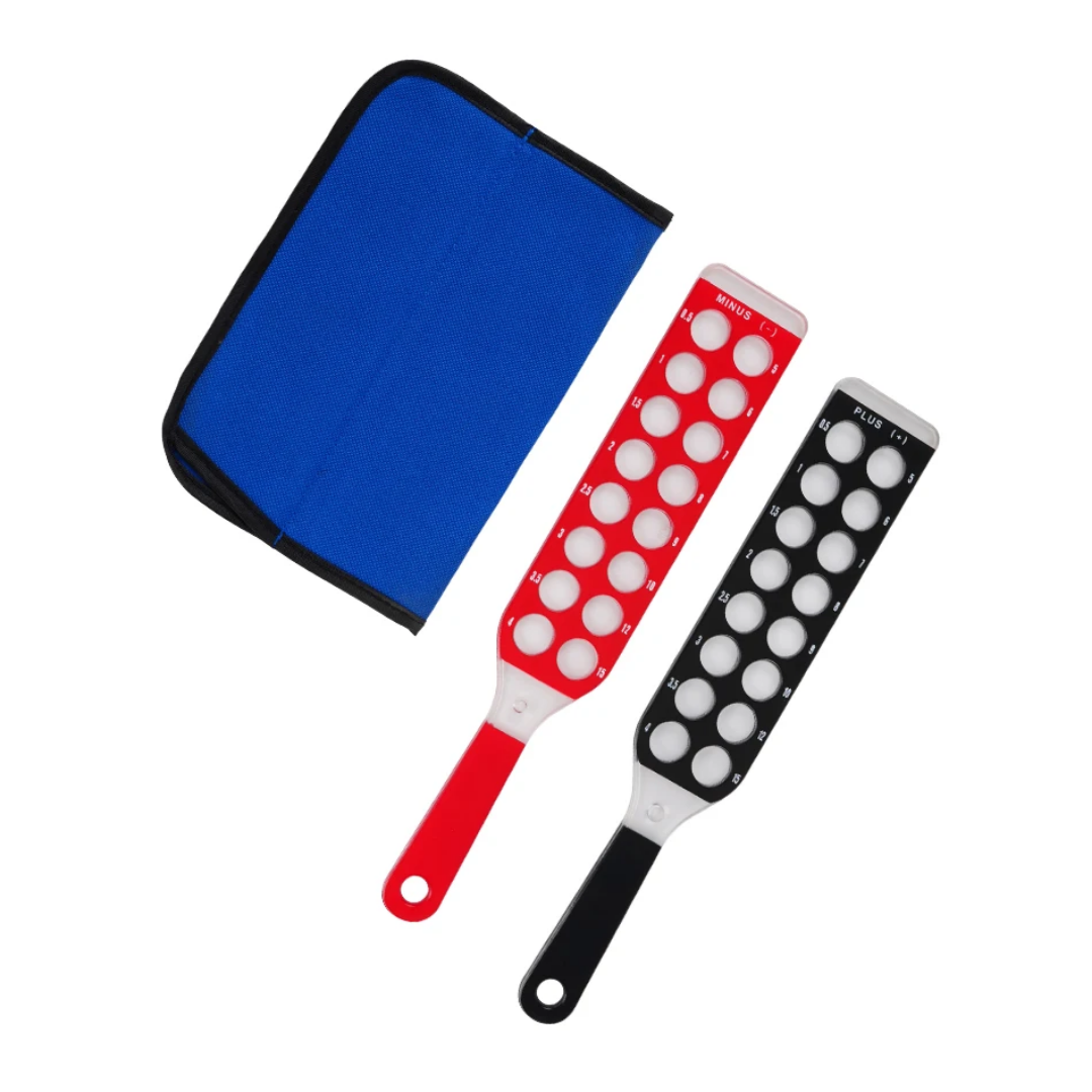 🩺 مسطرة العدسات (Lens Flipper) – أداة قياس أساسية لفحوصات الإبصار